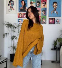 Honey Over-Sized Pullover